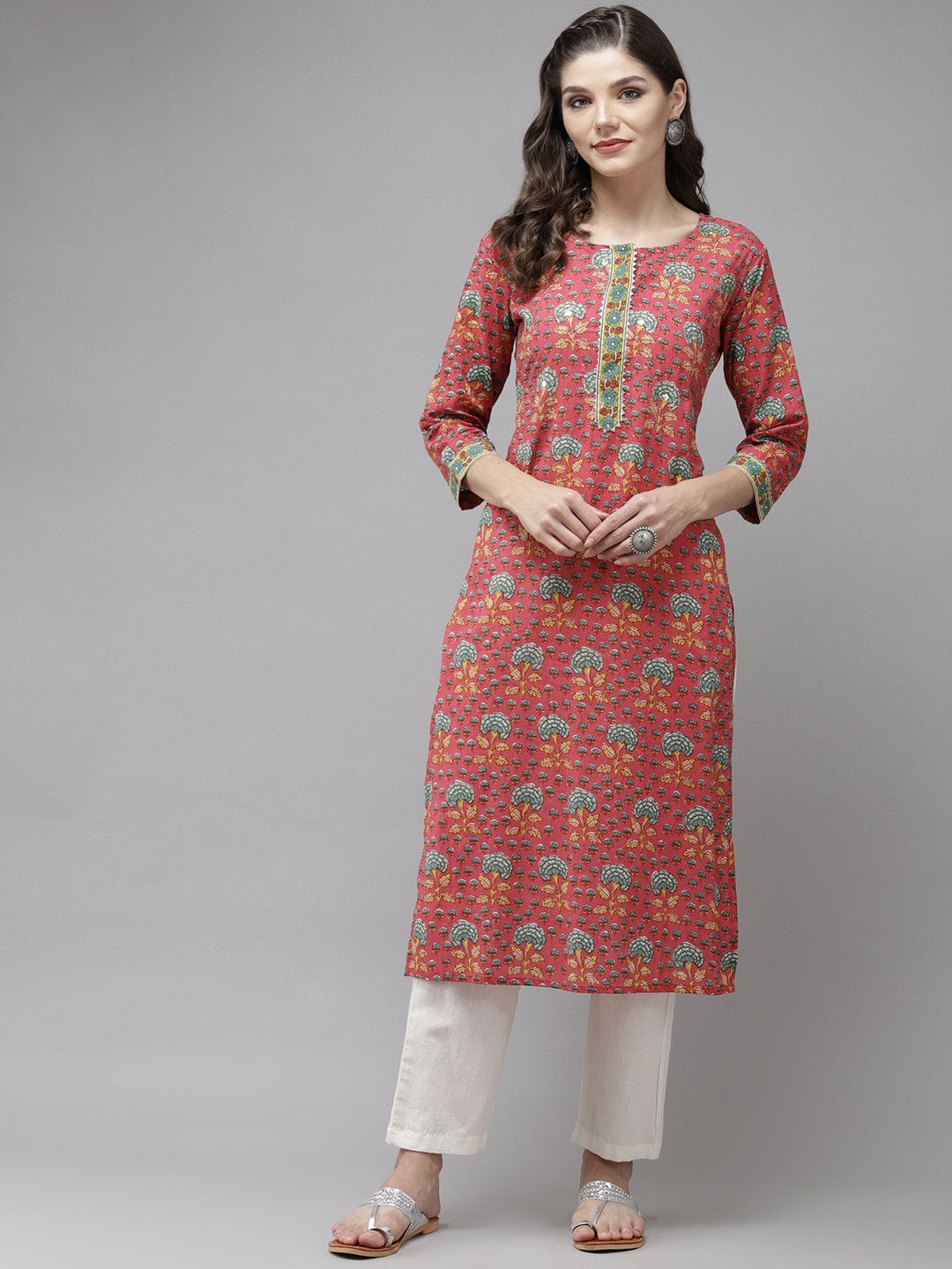 

Anubhutee Women Pink Ethnic Motifs Printed Regular Gotta Patti Pure Cotton Kurta with Trousers