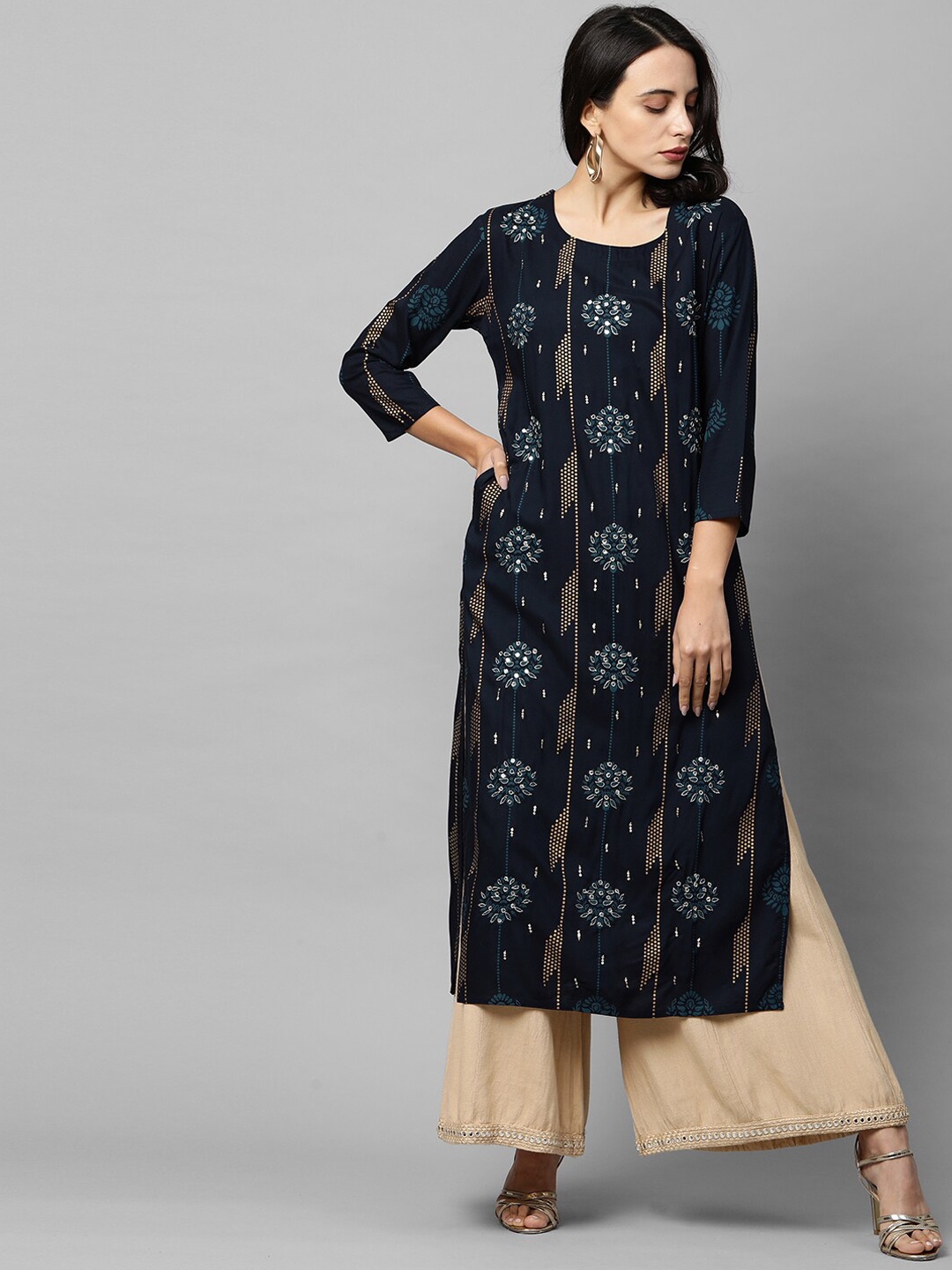 

FASHOR Women Blue & Off White Floral Printed Thread Work Kurta