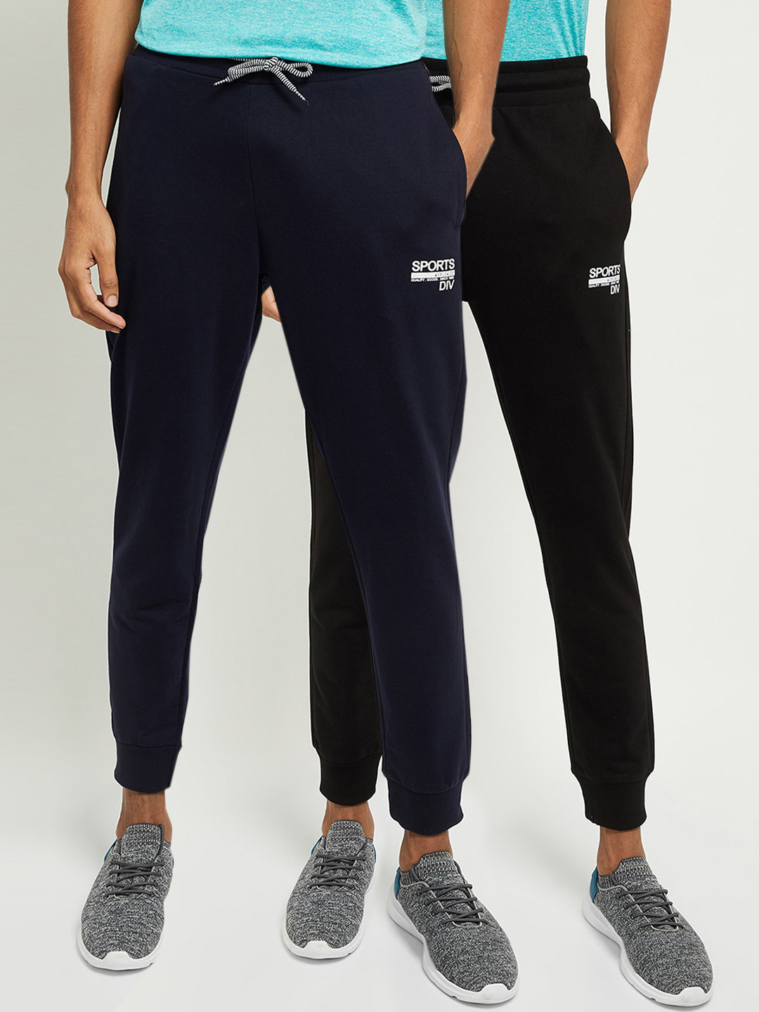 

max Men Navy Blue & Black Set of 2 Joggers