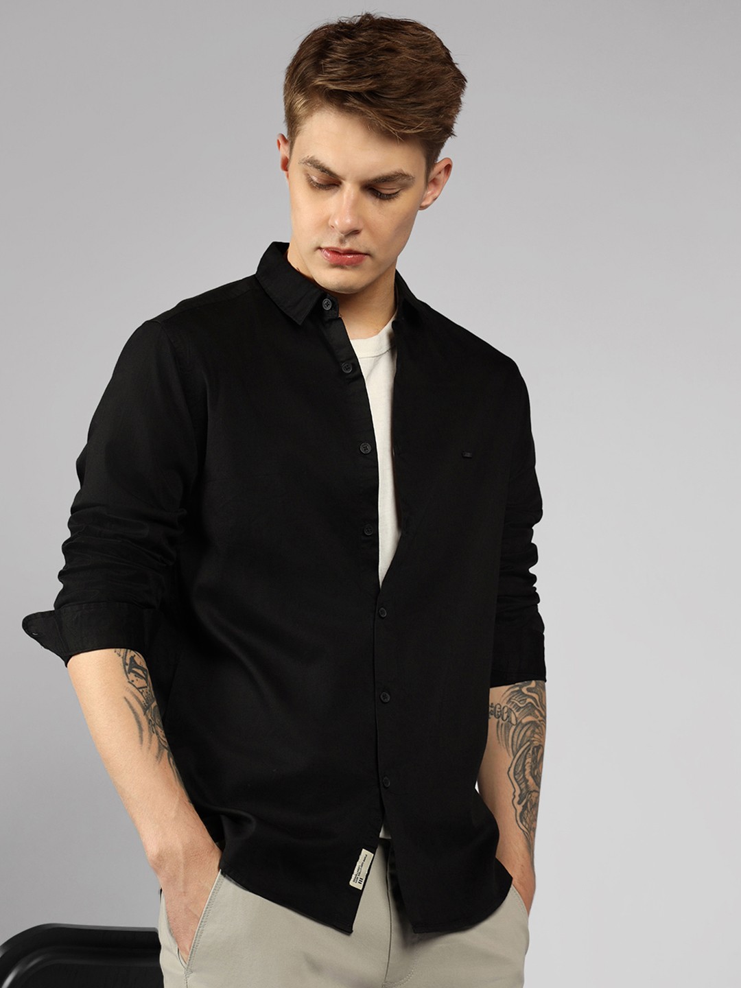 

Dennis Lingo Men Black Slim Fit Opaque Cotton Casual Shirt