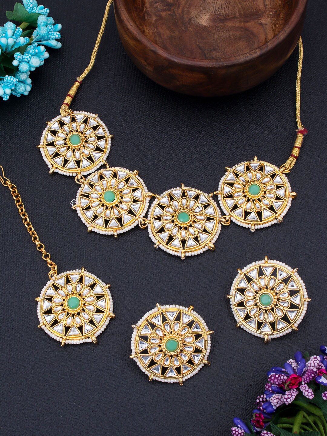 

Sukkhi Gold-Plated White & Green Kundan-Studded & Beaded Jewellery Set