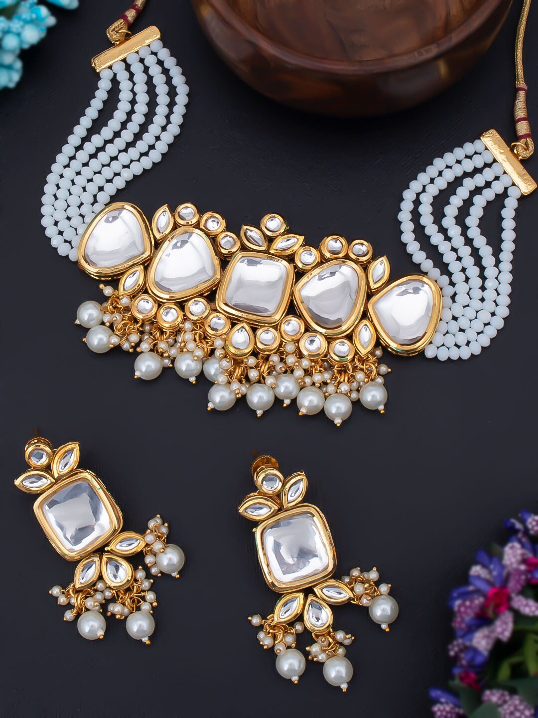 

Sukkhi Gold-Plated White & Grey Kundan-Studded & Beaded Jewellery Set