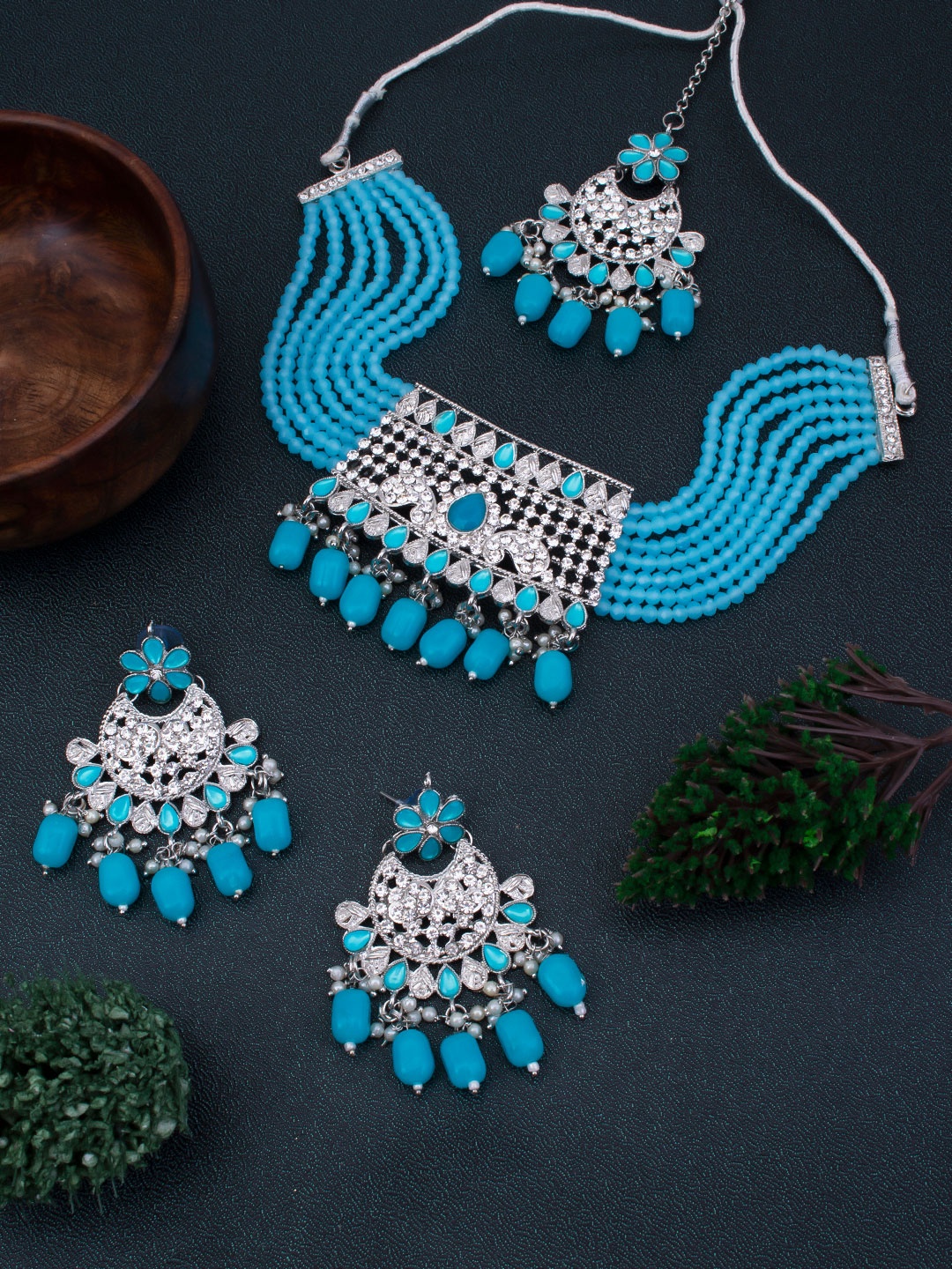 

Sukkhi Silver-Toned & White Rhodium-Plated Stone-Studded & Pearl Beaded Jewellery Set