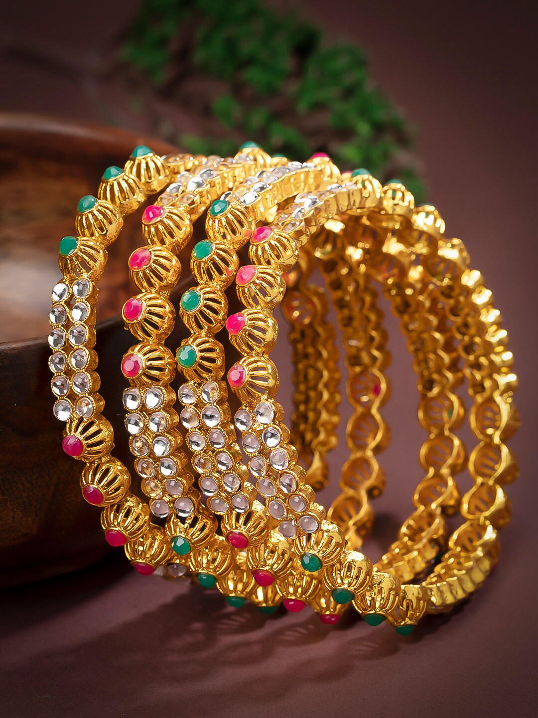 

Sukkhi Set Of 4 Gold-Plated White & Pink Kundan-Studded Bangles