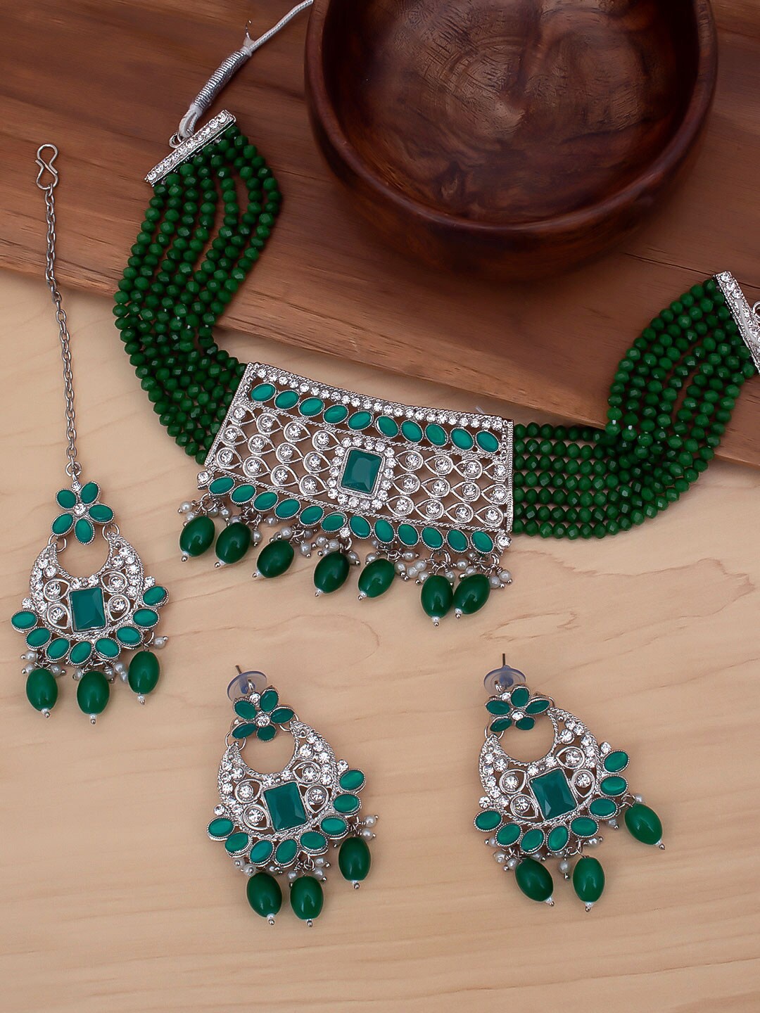 

Sukkhi Rhodium-Plated White & Green Stone-Studded & Pearl Beaded Jewellery Set