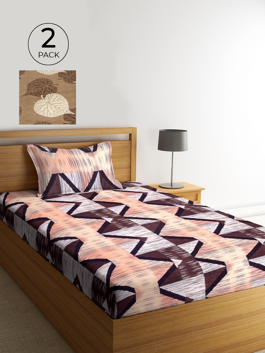 

KLOTTHE Set of 2 Brown & Beige Geometric 210 TC Single Bedsheets with 2 Pillow Covers