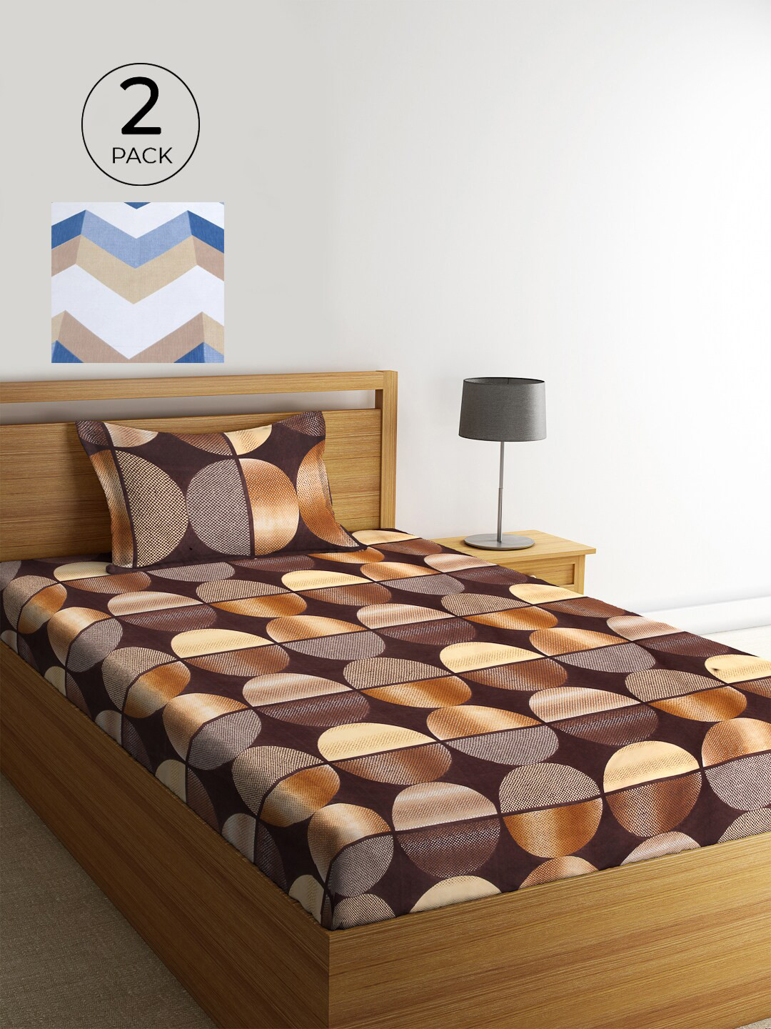 

KLOTTHE Set of 2 Brown & White Geometric 210 TC Single Bedsheets with 2 Pillow Covers