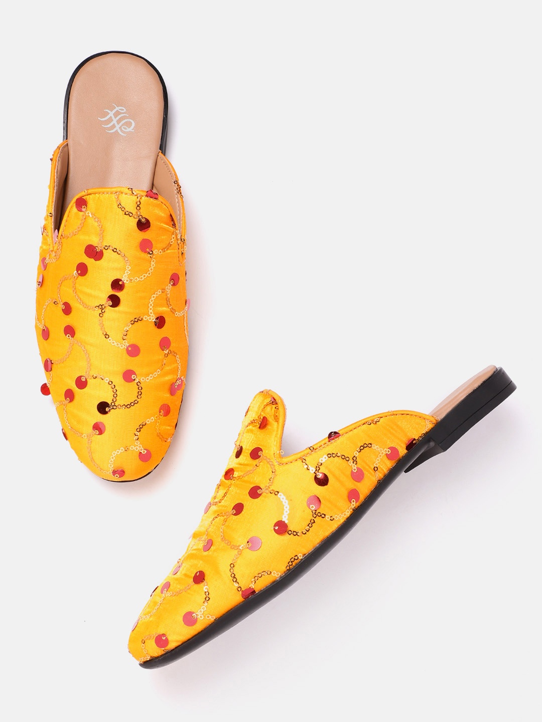 

House of Pataudi Men Mustard Yellow& Gold-Toned Embellished Handcrafted Mules