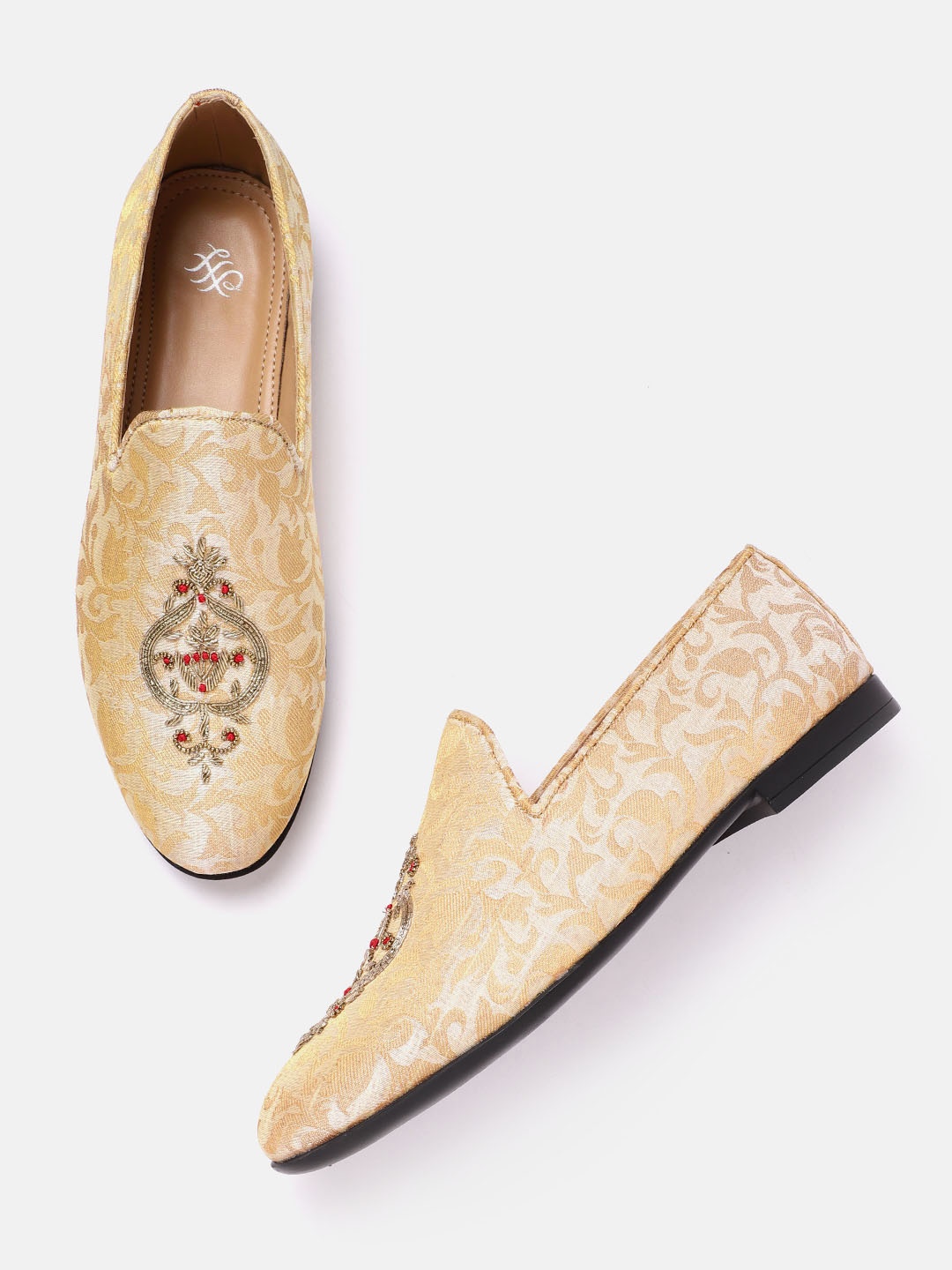 

House of Pataudi Men Beige & Gold-Toned Woven Design Handcrafted Embellished Mojaris