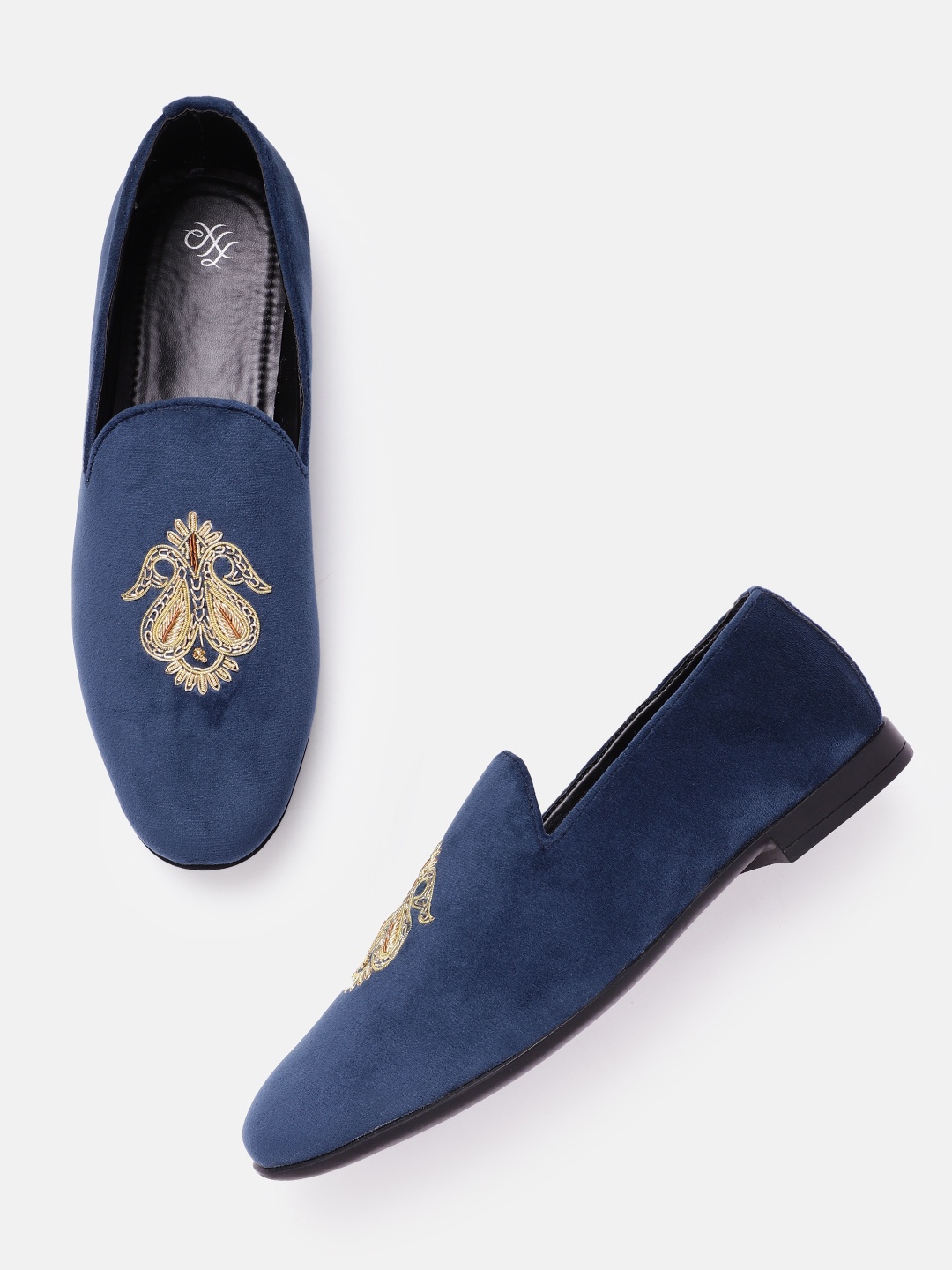 

House of Pataudi Men Navy Blue & Gold-Toned Handcrafted Embellished Mojaris