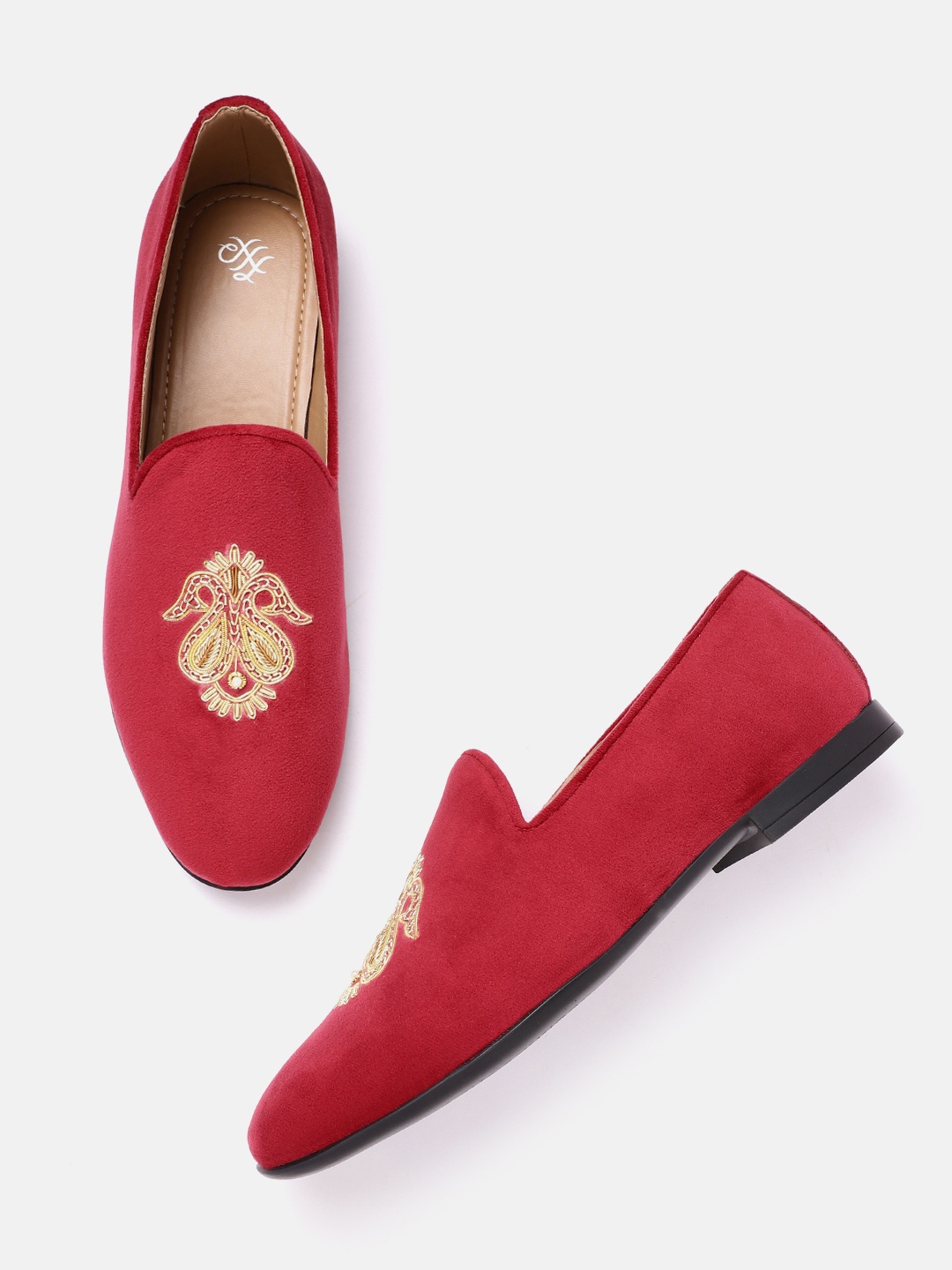 

House of Pataudi Men Red & Gold-Toned Handcrafted Embellished Mojaris