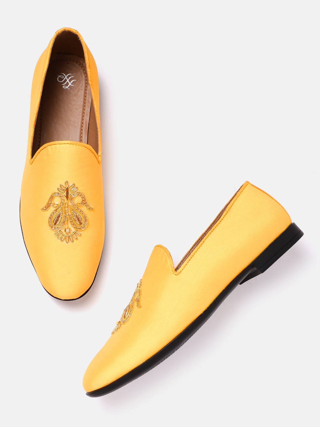 

House of Pataudi Men Yellow Embellished Handcrafted Ethnic Slip-Ons