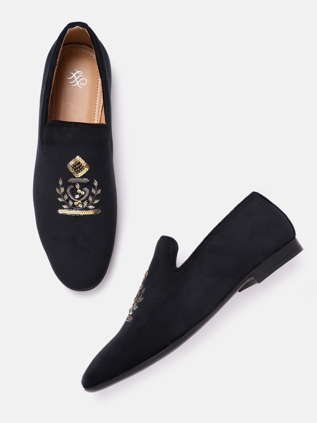 

House of Pataudi Men Black & Gold-Toned Embellished Velvet Finish Handcrafted Slip-Ons