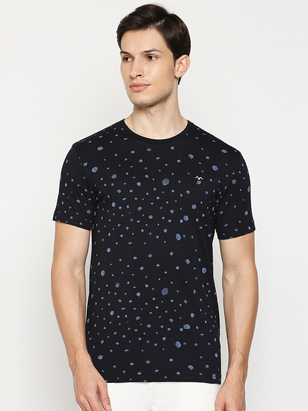 

Mufti Men Navy Blue Printed Slim Fit Cotton Pure Cotton T-shirt