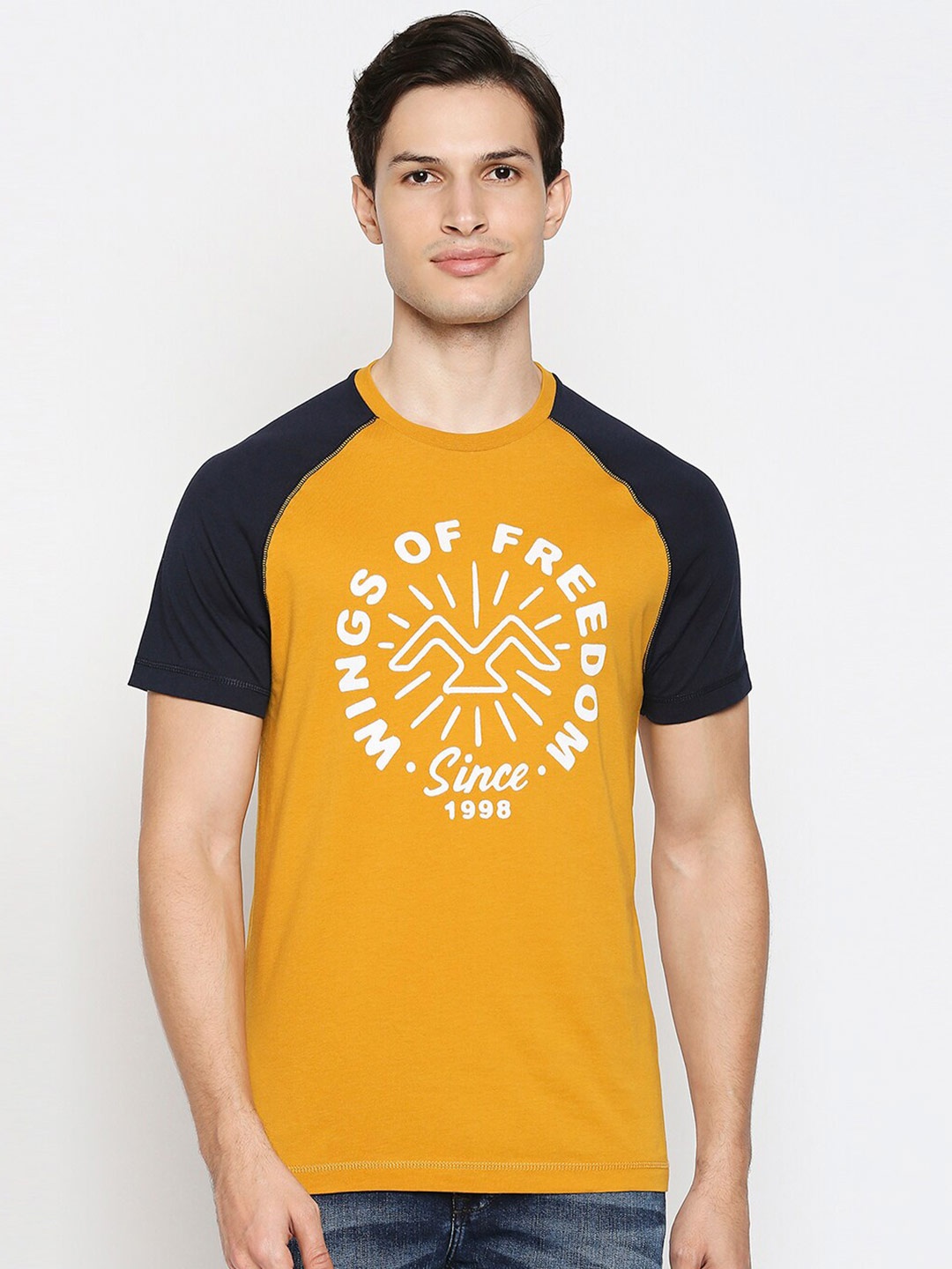 

Mufti Men Yellow Navy Blue Pure Cotton Printed Slim Fit Pure Cotton T-shirt