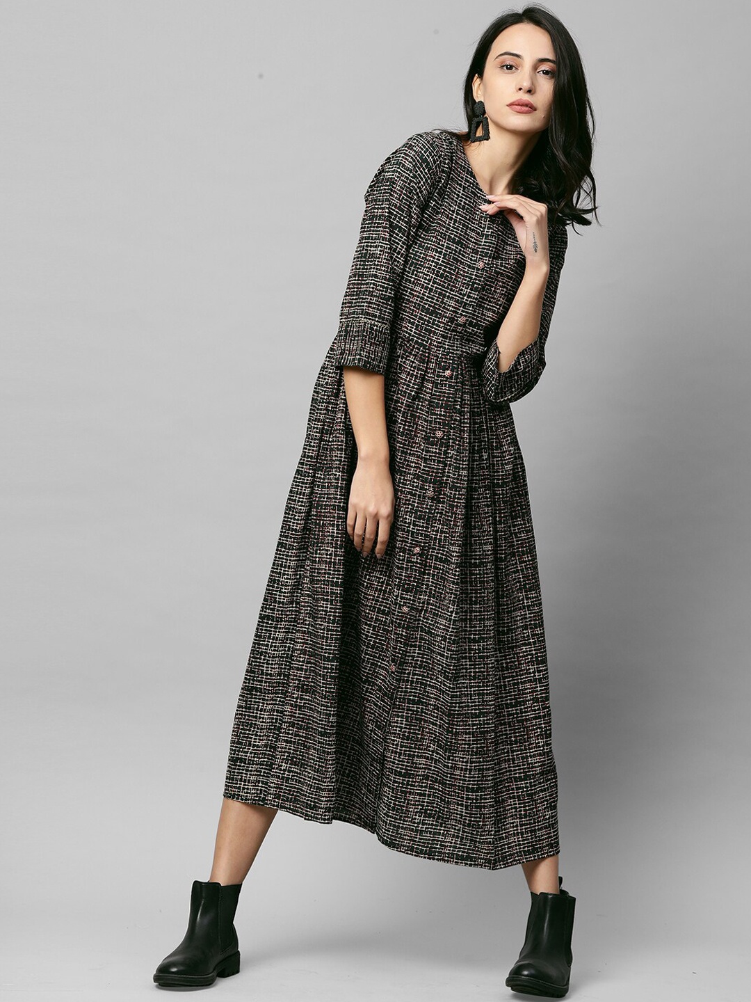

FASHOR Black A-Line Midi Dress