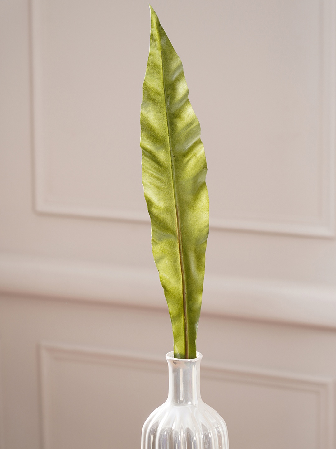 

Pure Home and Living Green Artificial Apista Leaf Spray