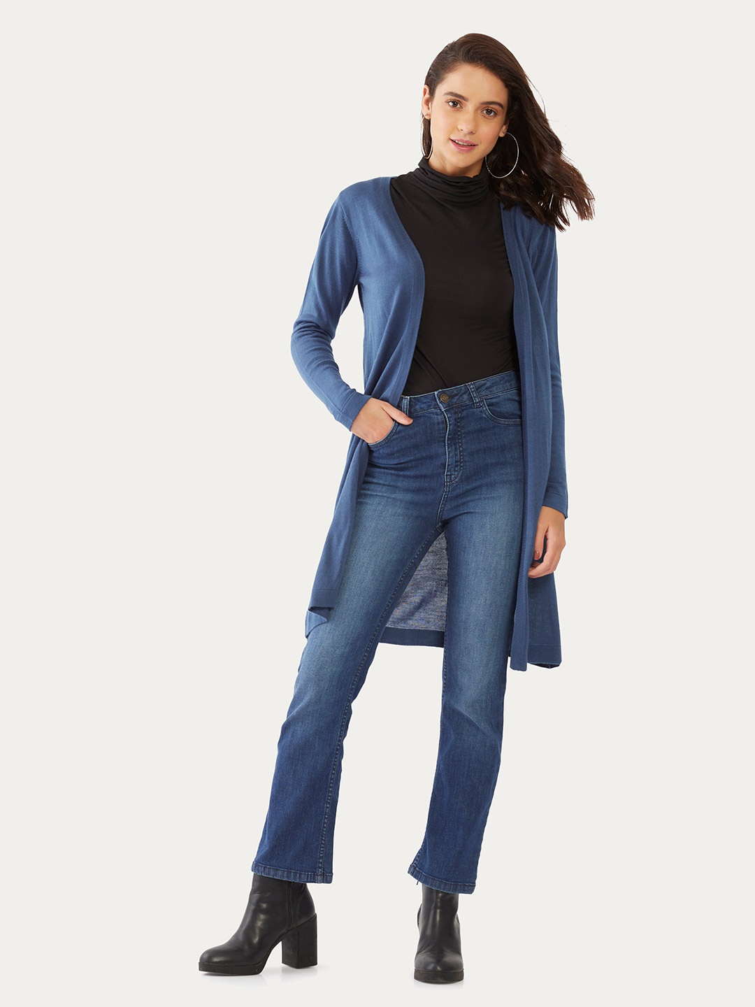 

Zink London Women Blue Solid Longline Shrug
