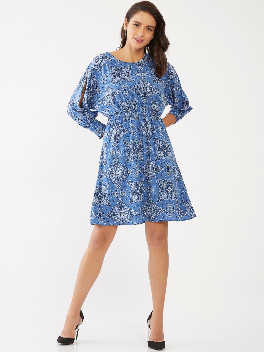 

Zink London Women Blue & White Ethnic Motifs Printed Dress