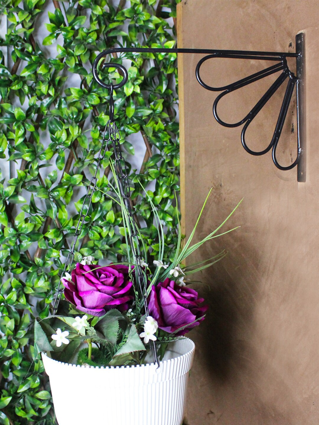 

Wonderland Set of 4 Black Metal Wall Planter Hanger