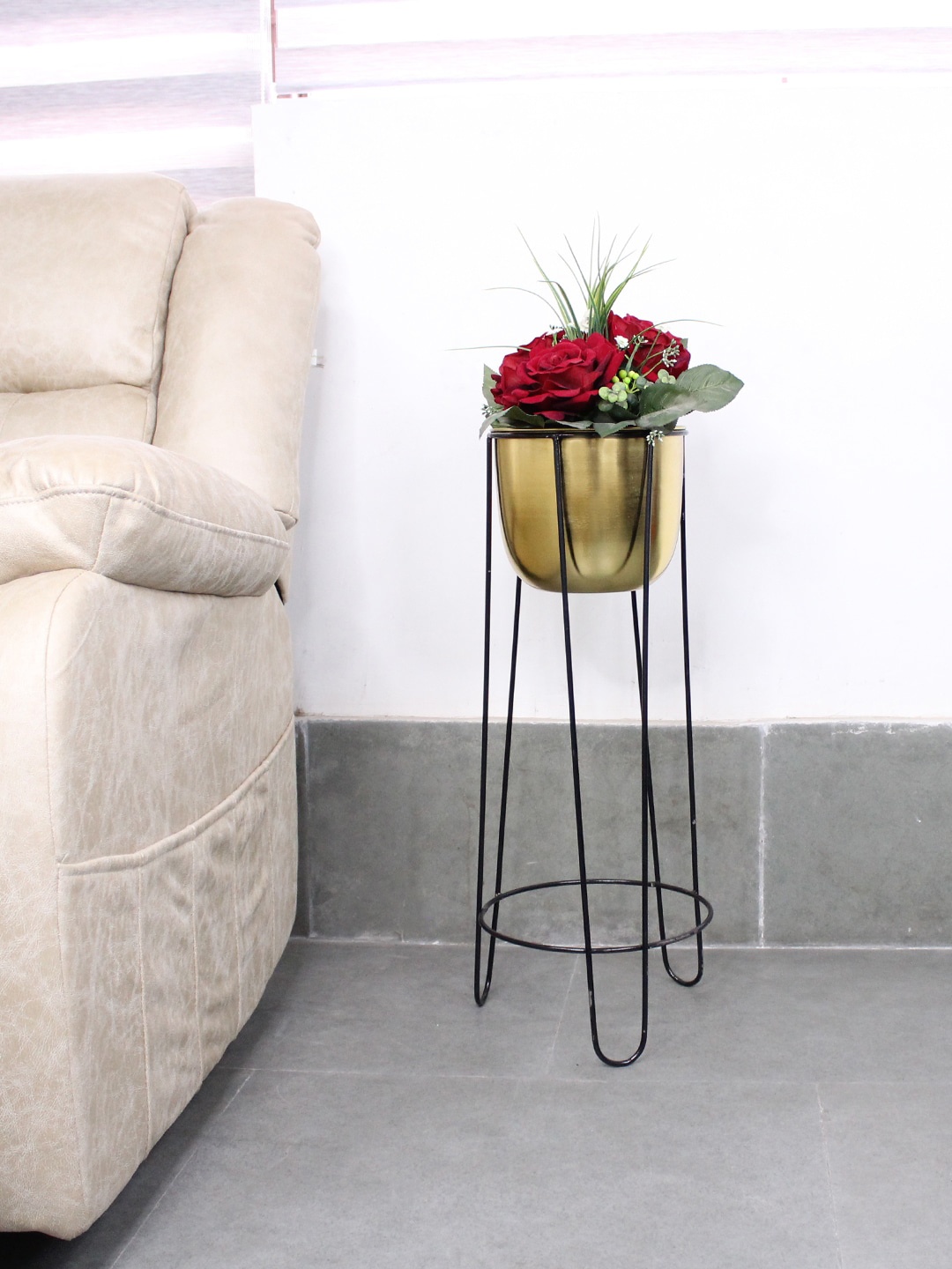 

Wonderland Gold-Toned Planter With Stand