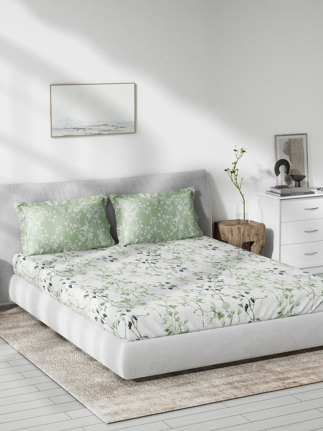 

DDecor White & Green Floral 130 TC Queen Bedsheet with 2 Pillow Covers