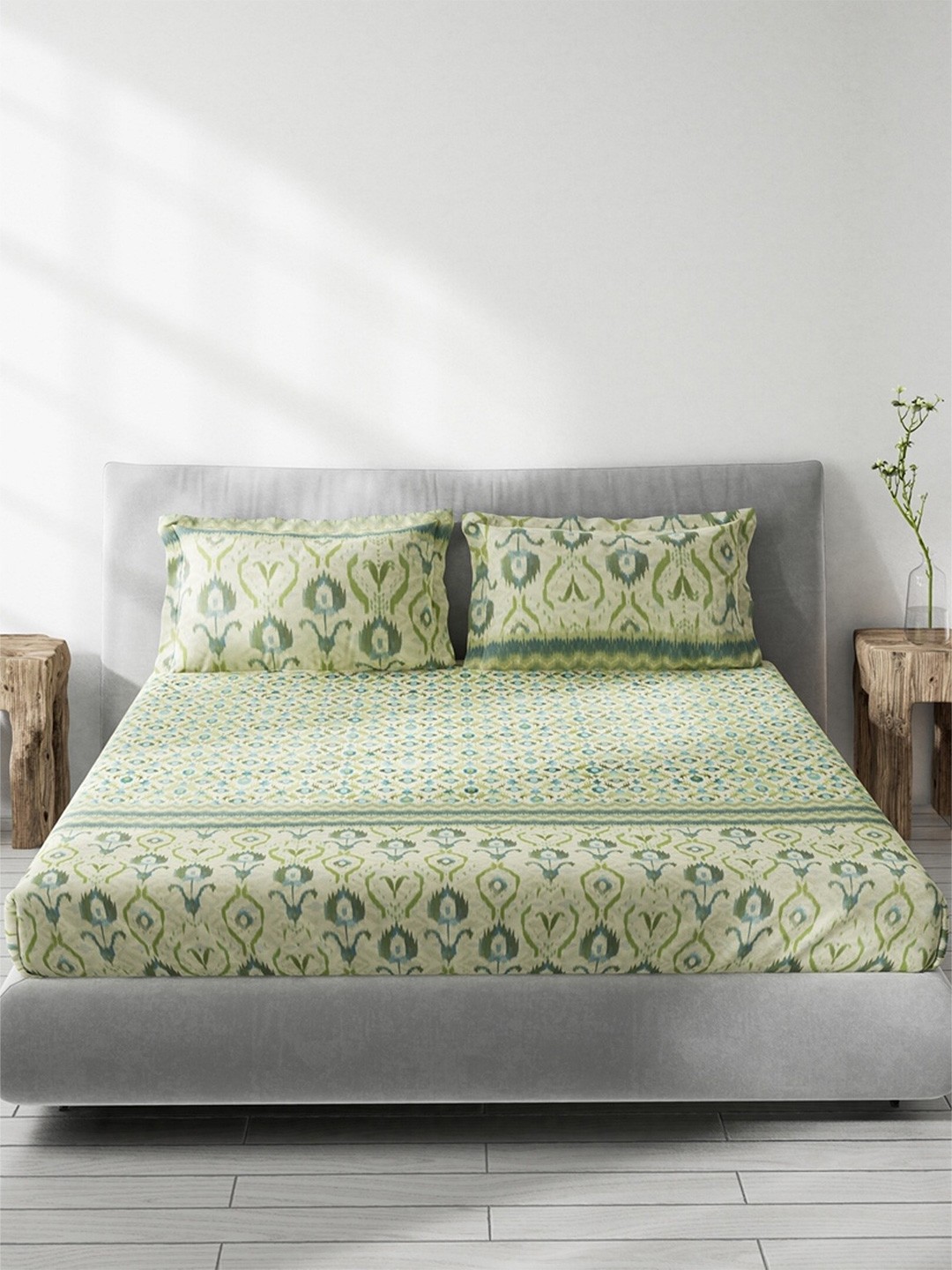 

DDecor Green & Blue Ethnic Motifs 130 TC Queen Bedsheet with 2 Pillow Covers