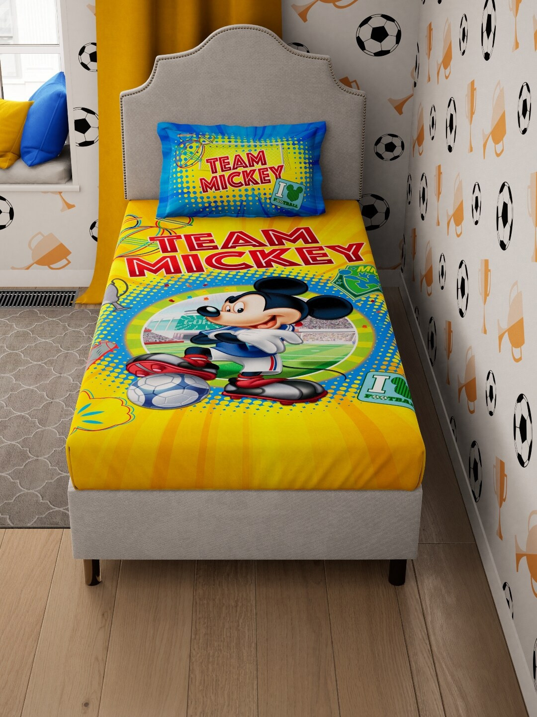 

DDecor Yellow & Blue Cartoon Characters 130 TC Single Bedsheet with 1 Pillow Covers