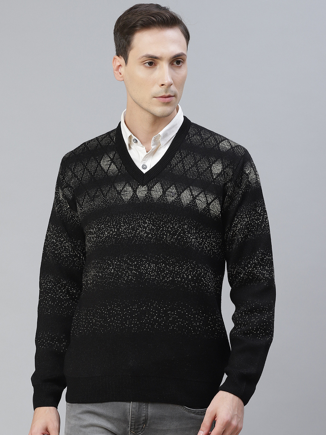 

Pierre Carlo Men Black & Grey Pullover