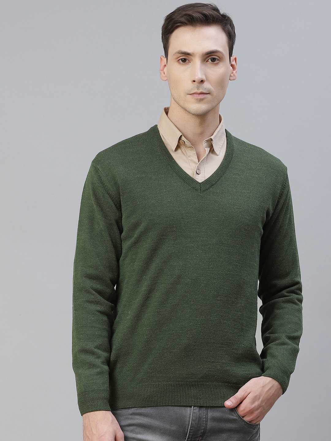 

Pierre Carlo Men Olive Green Solid Pullover