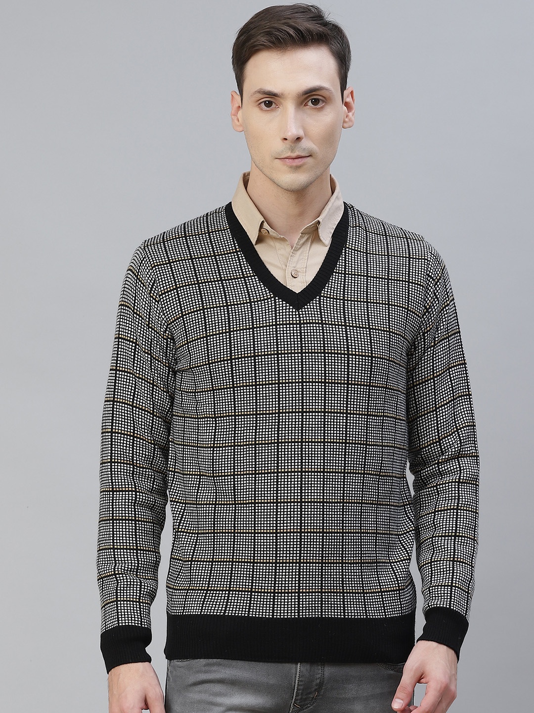 

Pierre Carlo Men Black & Off White Checked Pullover