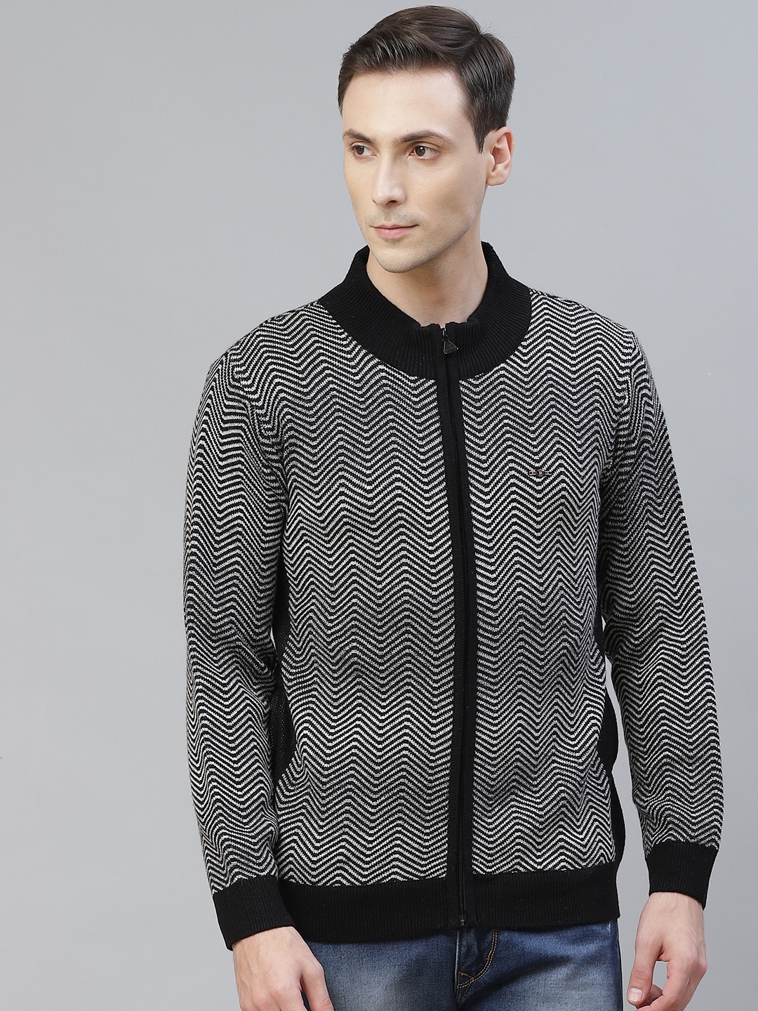 

Pierre Carlo Men Black & Grey Chevron Striped Front-Open