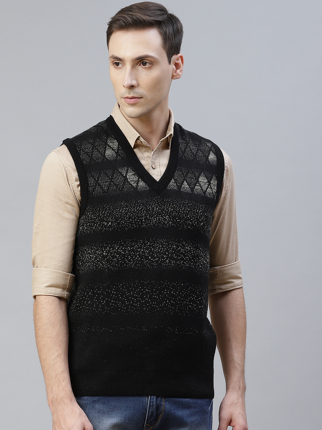 

Pierre Carlo Men Black & White Sweater Vest