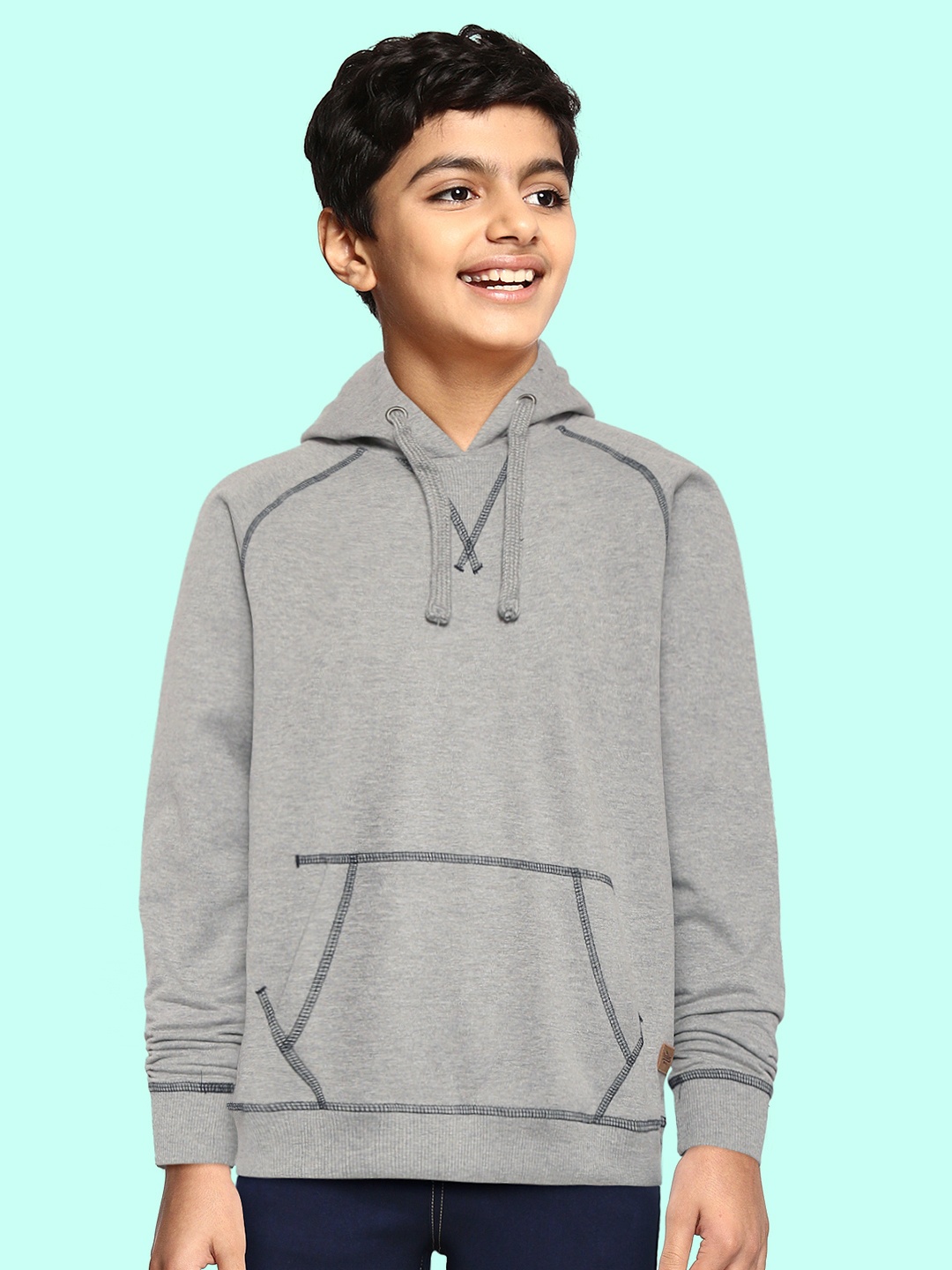 

UTH by Roadster Boys Grey Melange Solid Hooded Sweatshirt