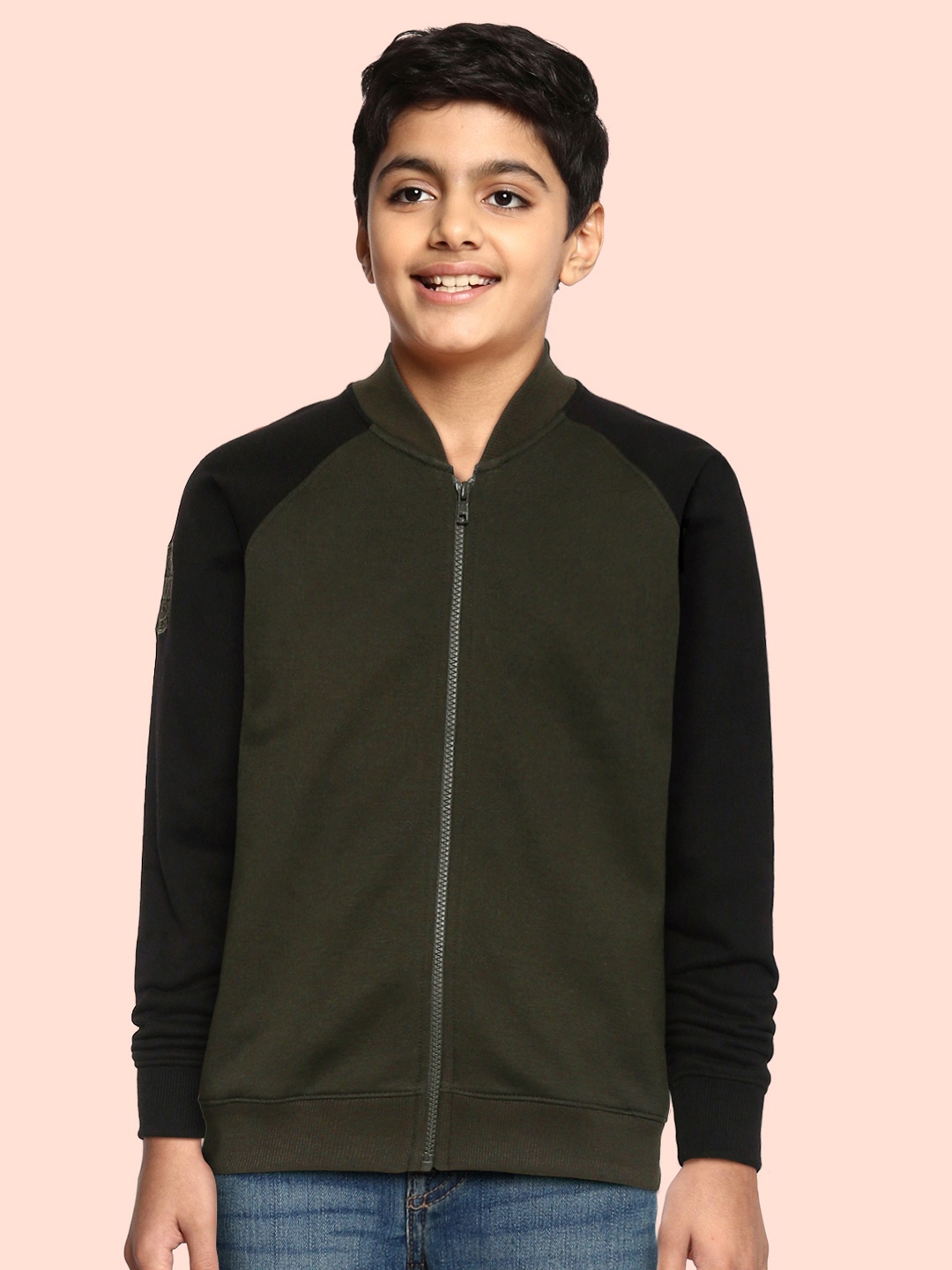 

UTH by Roadster Boys Olive Green & Black Solid Sweatshirt