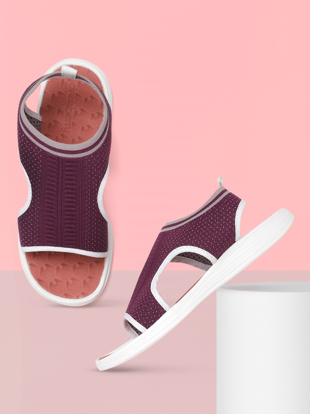 

DressBerry Women Burgundy & Grey Self-Design Sports Sandals