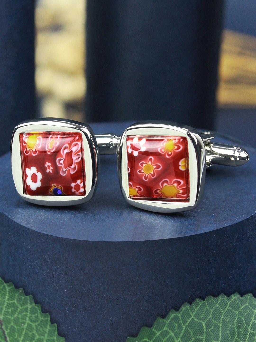 

PELUCHE Orange & Silver-Toned Floral Patterned Square Cufflink