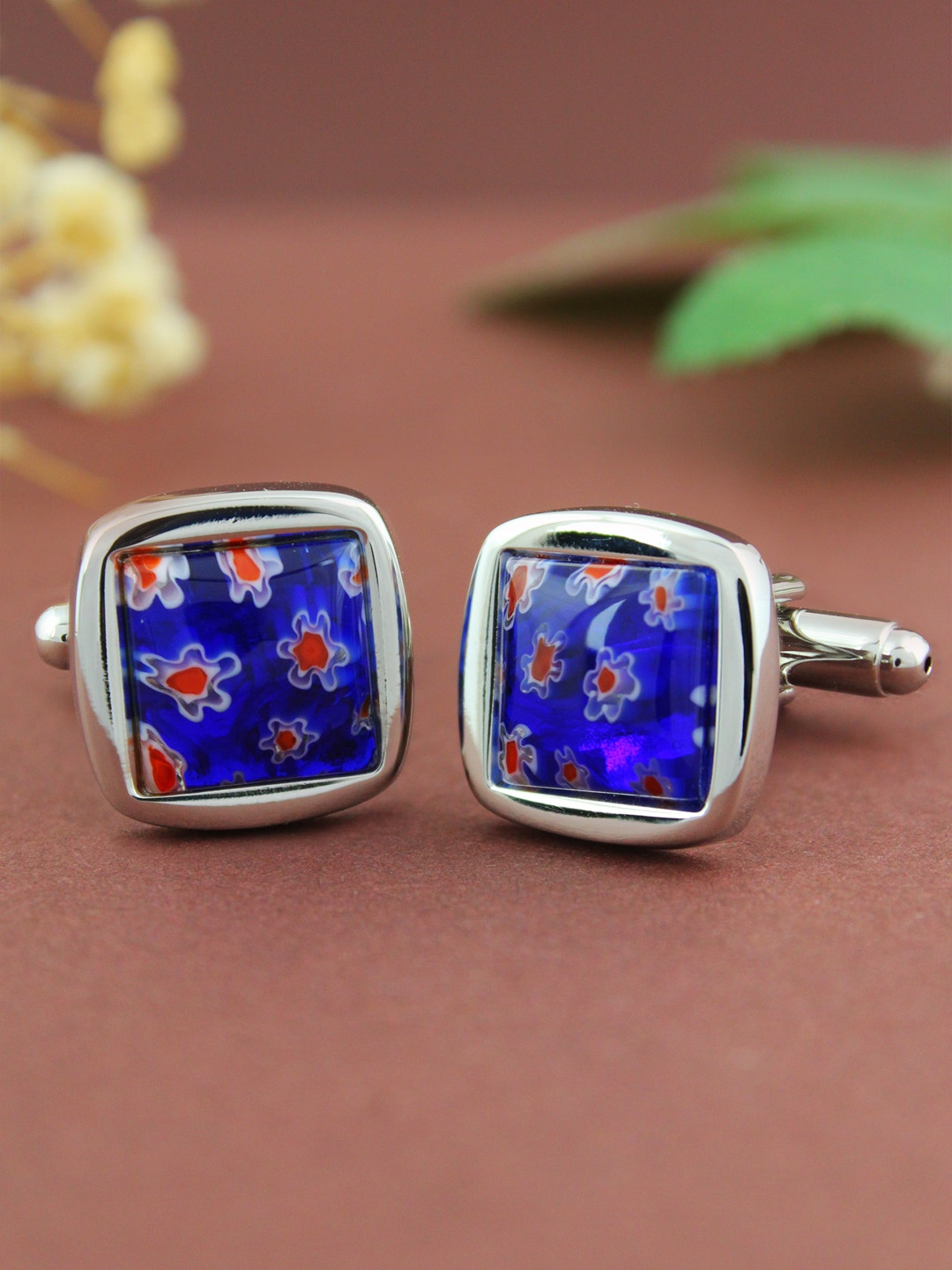 

PELUCHE Silver-Toned & Blue Quirky Floral Pattern Cufflink