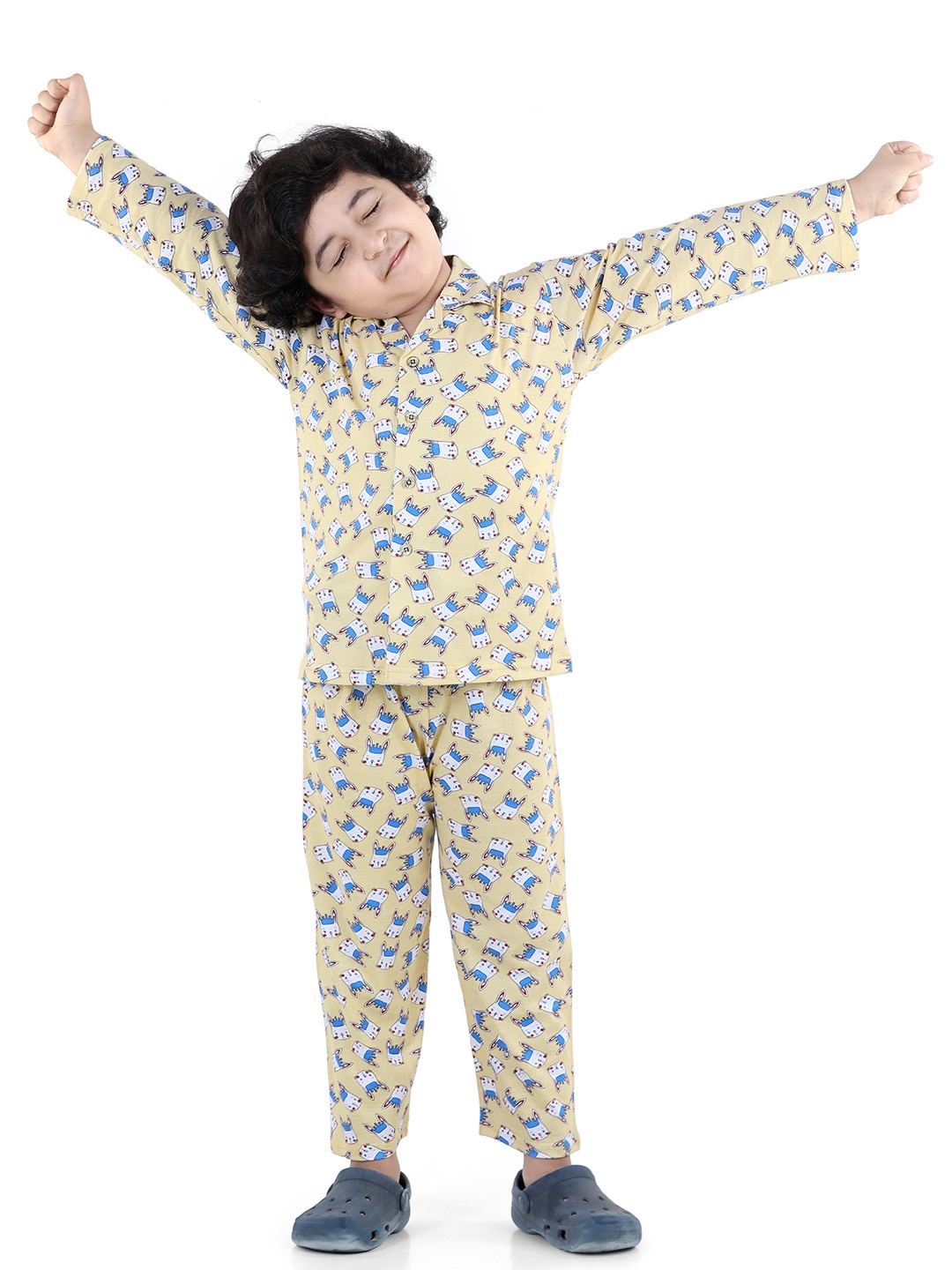 

Aj DEZInES Boys Yellow & White Printed Night suit