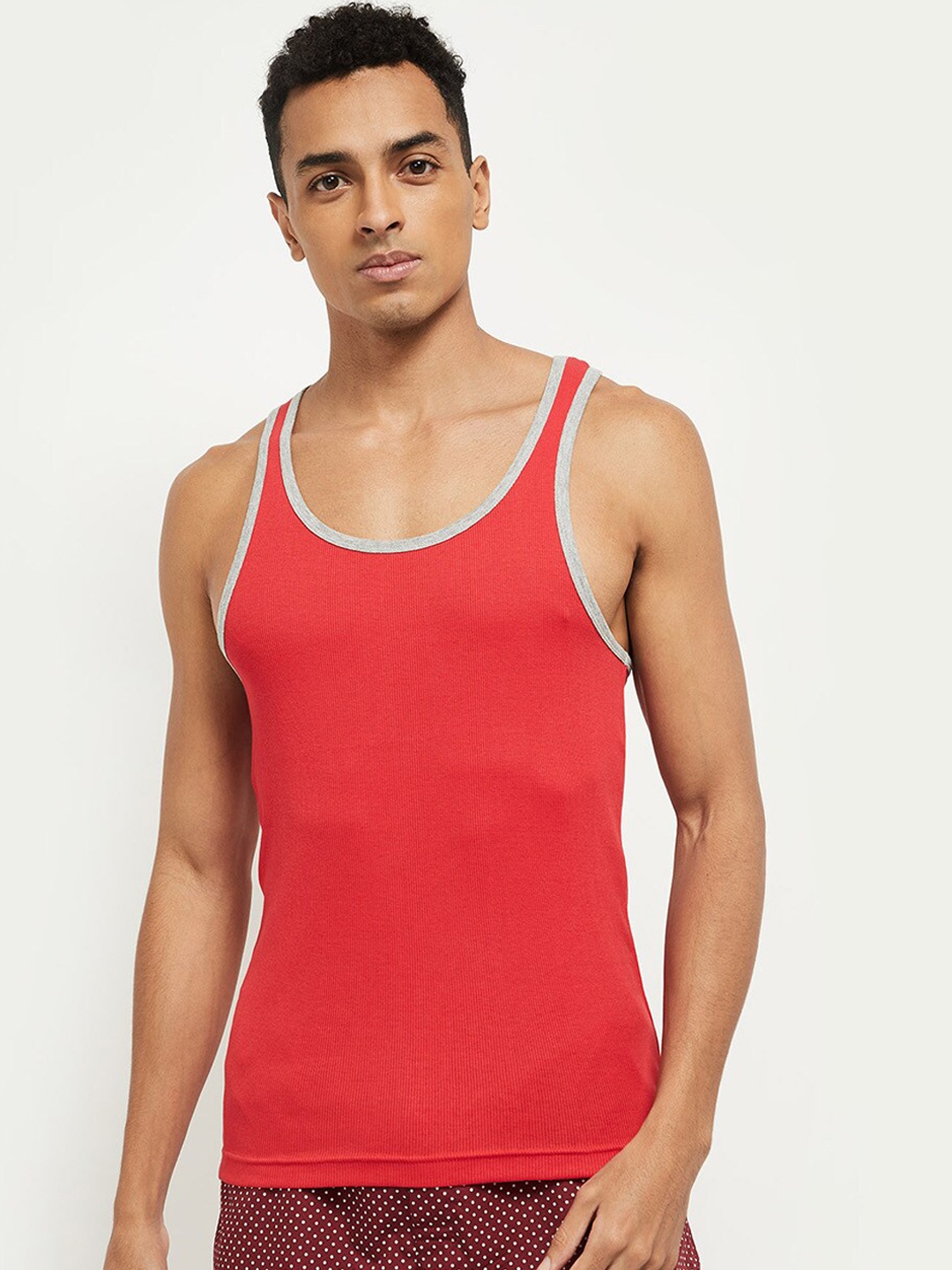 

max Men Red Solid Pure Cotton Innerwear Vest
