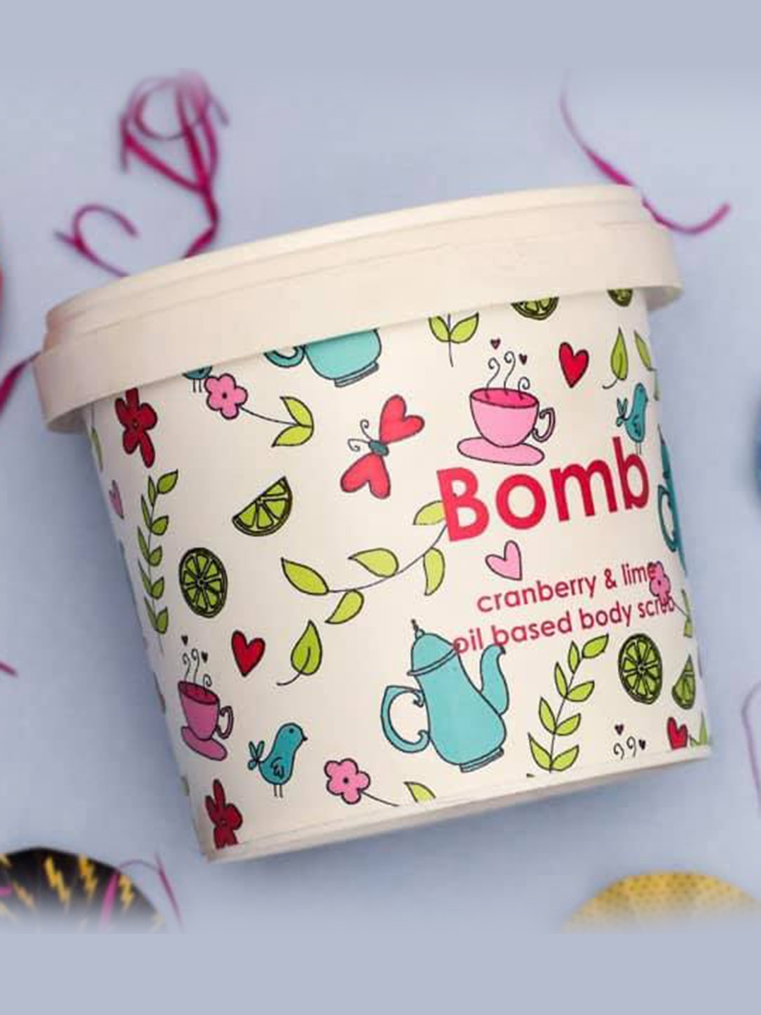 

Bomb Cosmetics Cranberry & Lime Oil Based Body Scrub - 400 ml, White