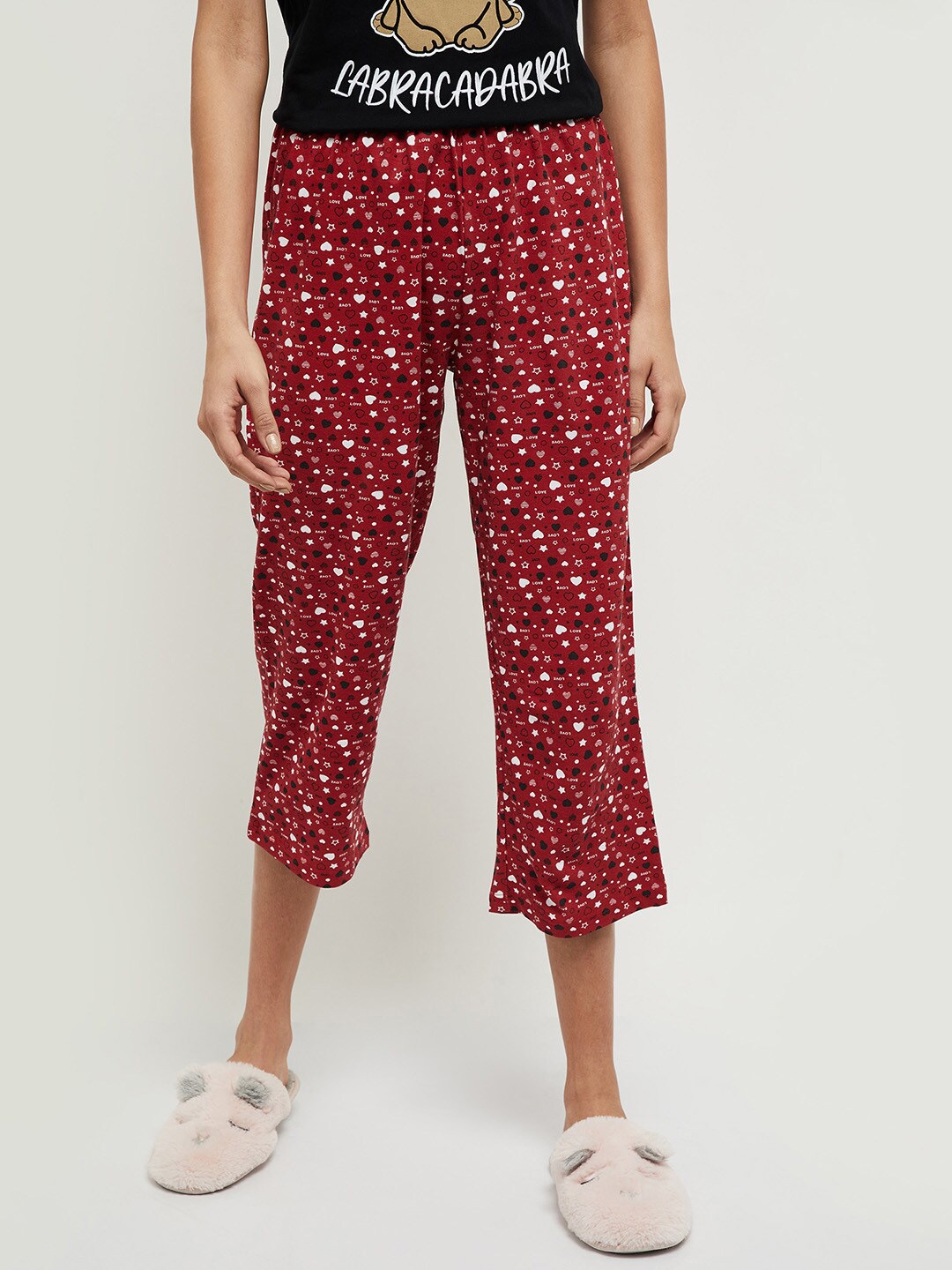 

max Women Red & White Printed Capris