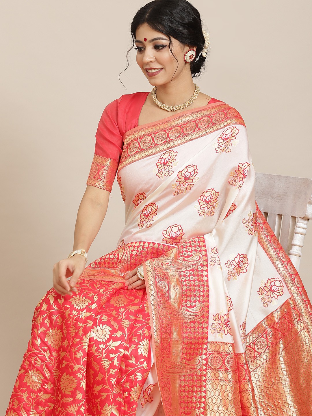 

Saree mall Cream-Coloured & Red Floral Silk Blend Sarees