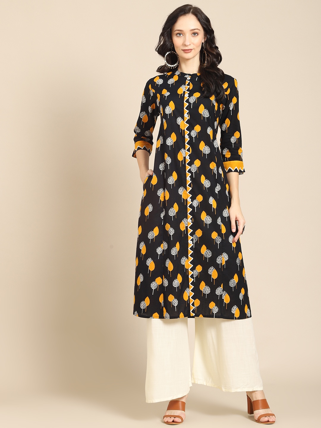 

Prakrti Women Black & Mustard Yellow Floral Printed Kurta