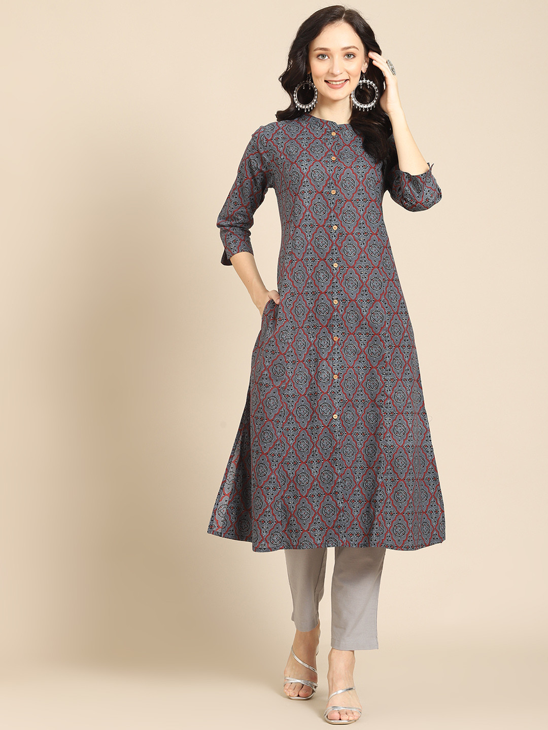 

Prakrti Women Grey Floral Printed Kurta