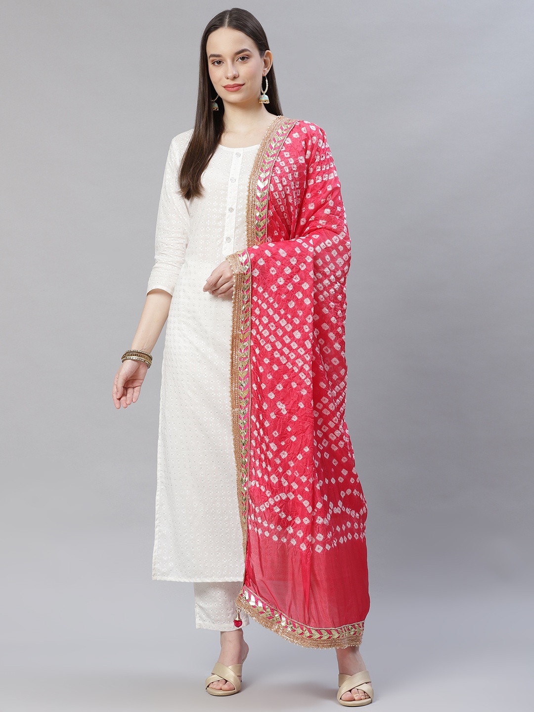 

mokshi Pink Printed Pure Silk Bandhani Dupatta with Gotta Patti