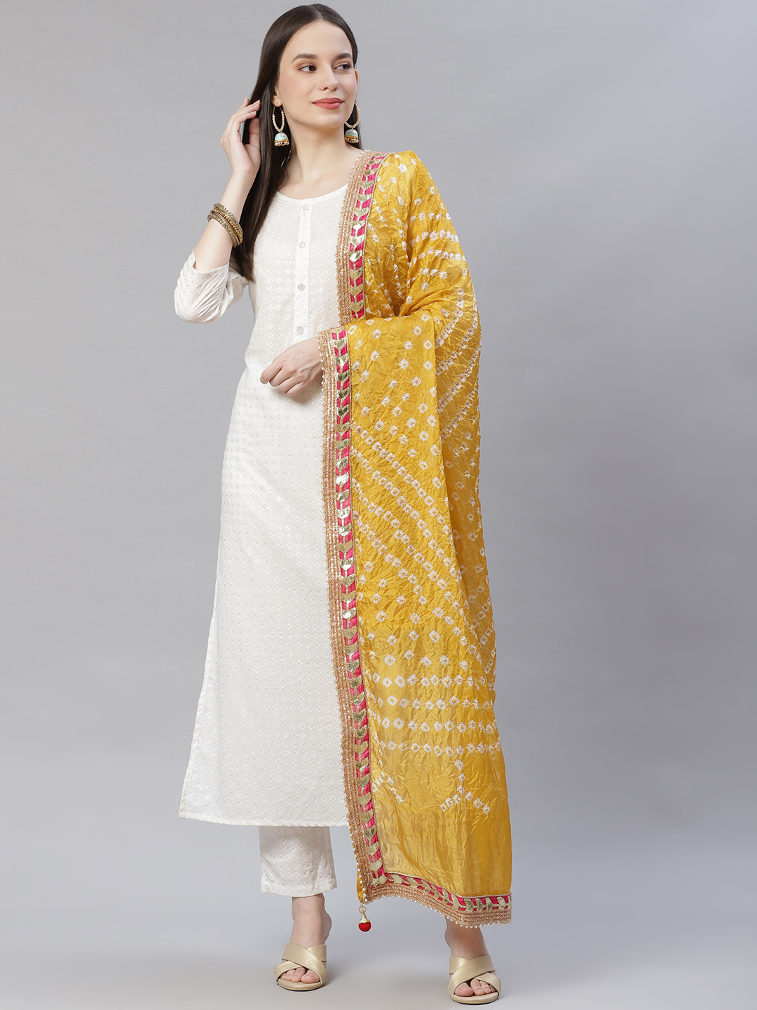 

mokshi Yellow Woven Design Pure Silk Dupatta with Gotta Patti