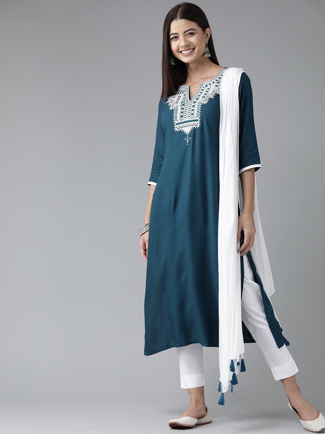 

Ginni Arora Label Women Teal Green & White Yoke Design Kurta with Trousers & Dupatta