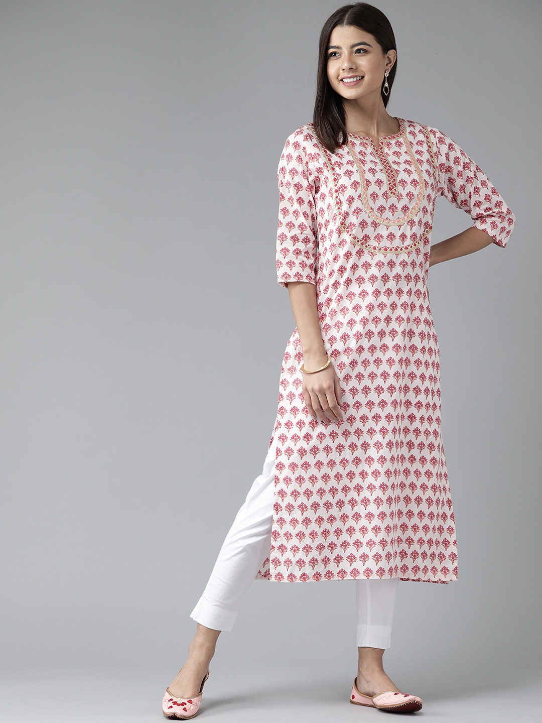 

Ginni Arora Label Women Off White & Red Ethnic Motifs Printed Kurta