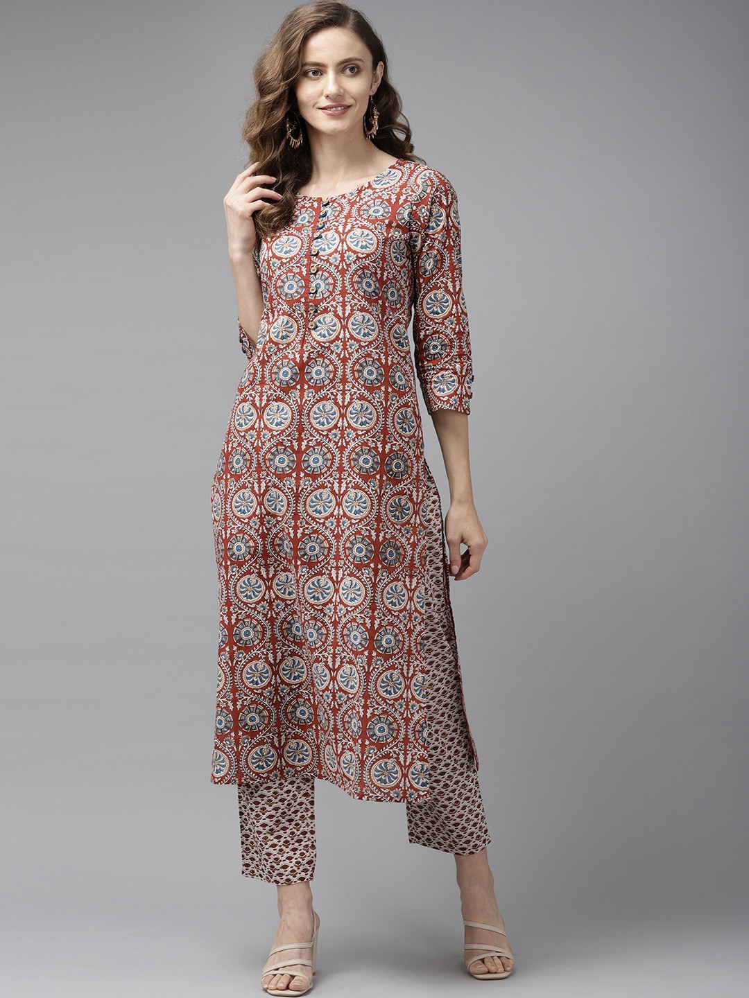 

Yufta Women Maroon Floral Printed Regular Pure Cotton Kurta with Palazzos